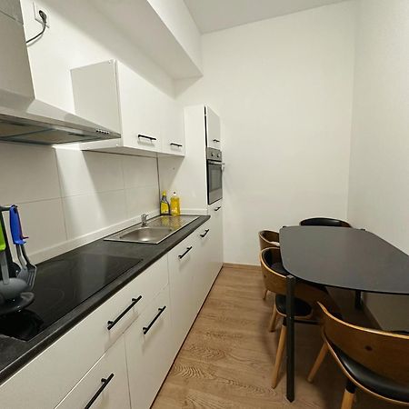Апартаменты 2Schlafenzimmer 5Betten Montuerwhonung Дюссельдорф Экстерьер фото